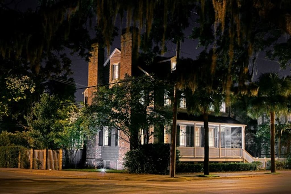 The Spanish Moss Inn was originally built on Jefferson and Hull St., and was relocated in 1968 to it's current location on Bay and Price St.; just across the street from Savannah River. Visit us and enjoy every minute spent in the heart of the historic district.
