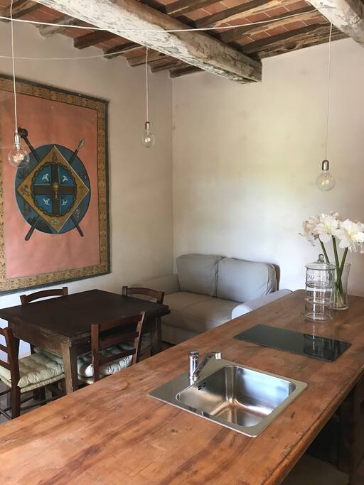Ingresso soggiorno con divano letto matrimoniale