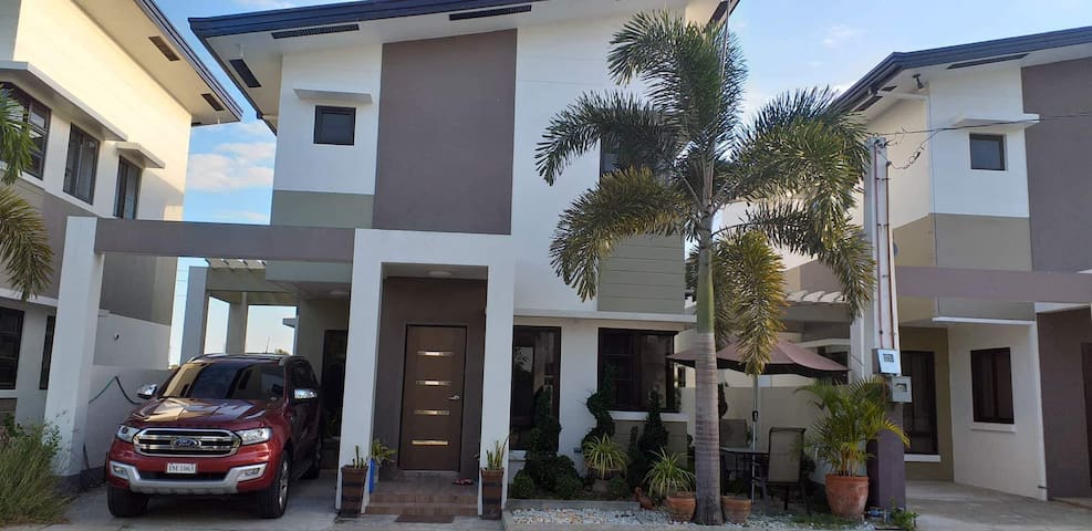 Transient house ( Hundred Island)