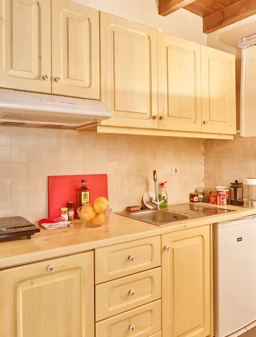 Kitchenette with all Modern Appliances