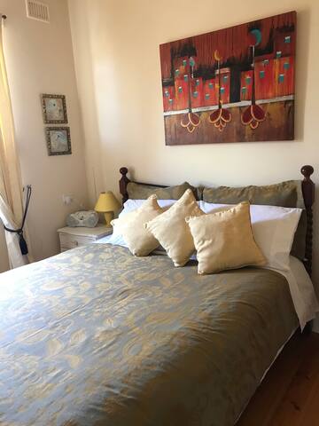 Airbnb Windsor Gardens Holiday Rentals Places To Stay