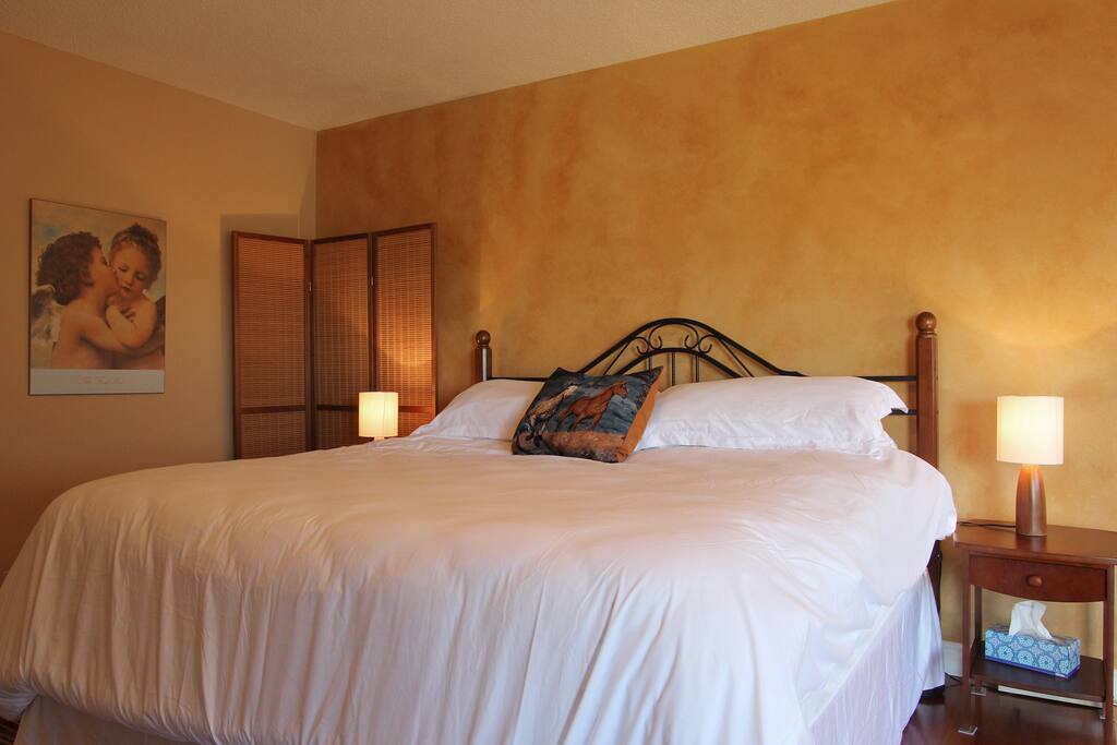 New King size pillow top bed