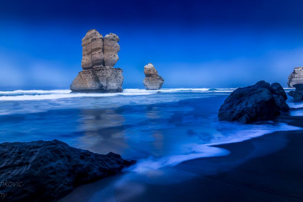Twelve Apostles Close By