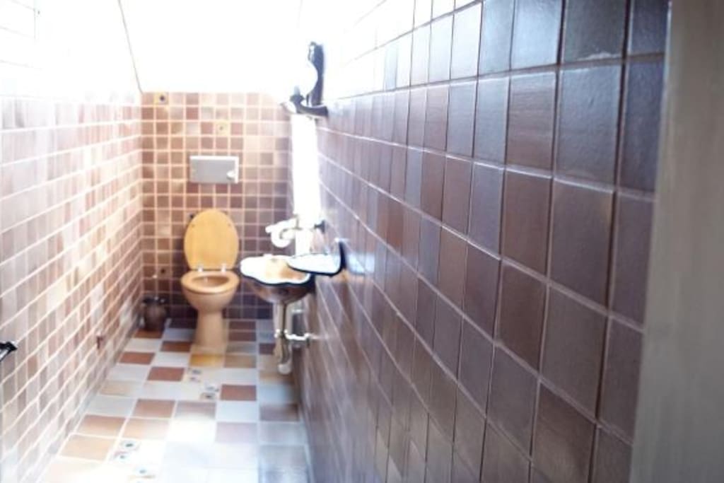 Gemeinschaftsbereich: Toilette