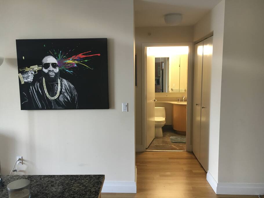 Bed/Bath Walk-in