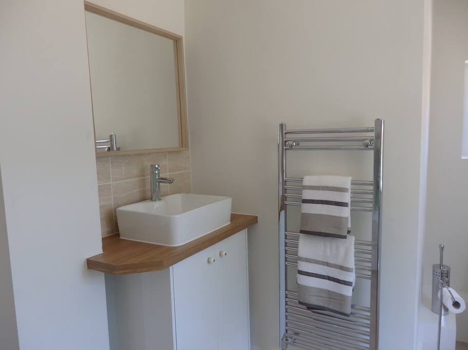 Spacious bathroom