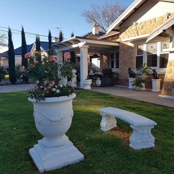 Stunning outdoor garden and entertaining area