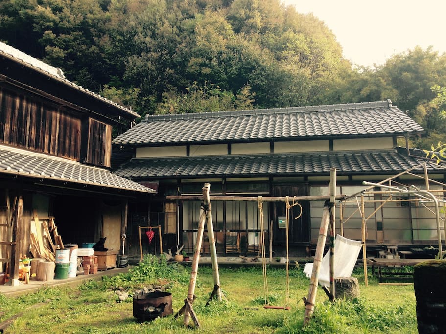 庭がひろく、日当たりよし、平和を感じる外ごはん。