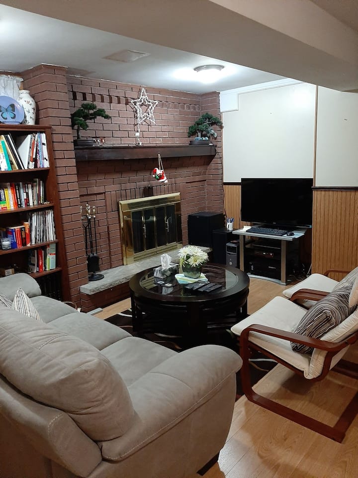 Woburn, Scarborough Holiday Rentals & Homes Scarborough, Toronto