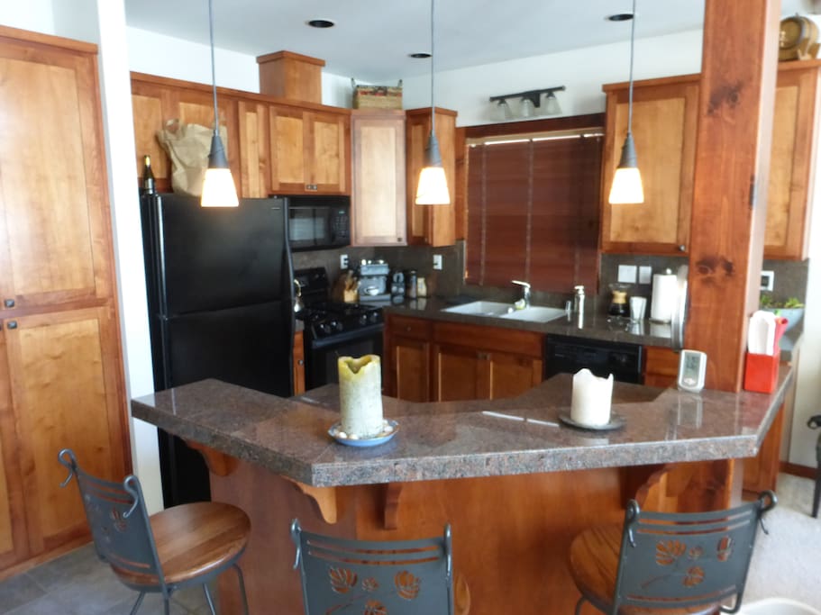 Granite kitchen, breakfast bar