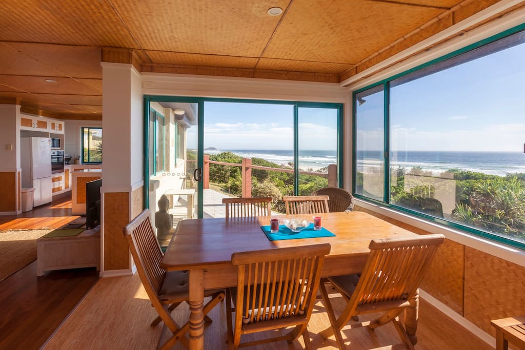 Dinning table with direct access to terrace