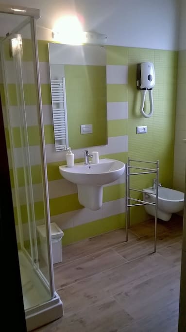 il bagno della stanza verde