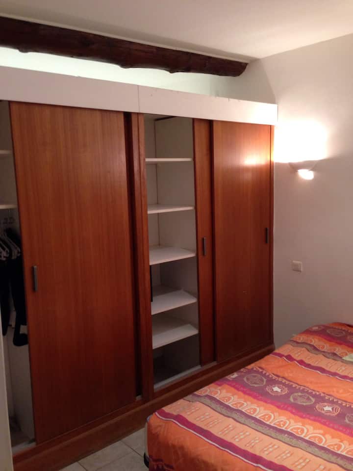 Spavaća soba 1