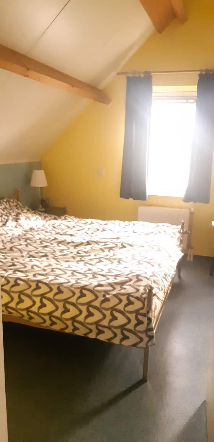 Schlafzimmer 4