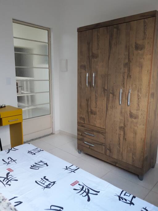 Quarto - visão armário