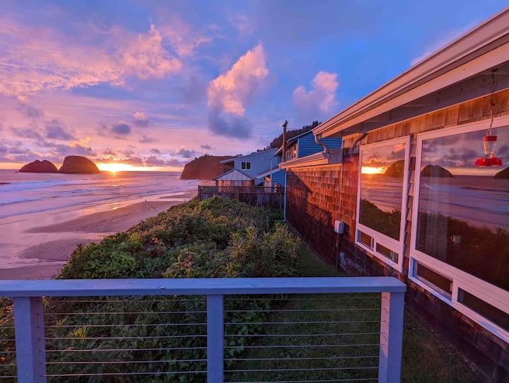 Oceanside Beachfront Bungalow Cottages for Rent in Tillamook, Oregon