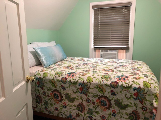 מיטה זוגית בחדר 3