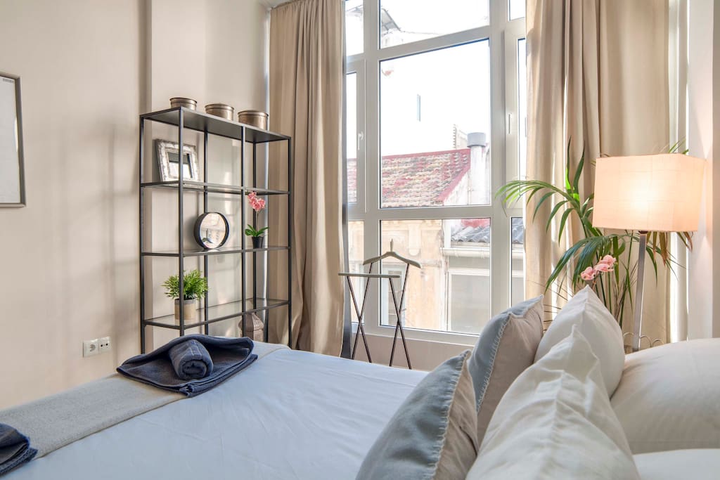 Habitación con aire acondicionado y calefacción.