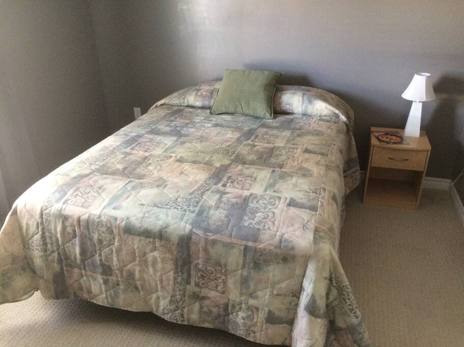 Extra large 2nd bedroom