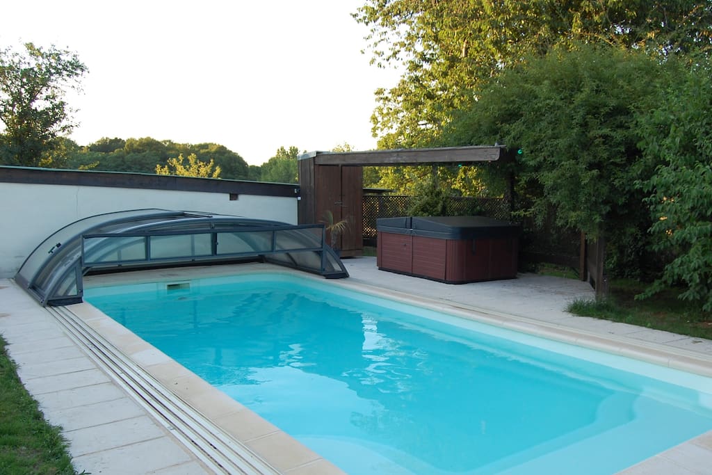 Piscine 8m X 3,5 m eau à 30 degrés en moyenne