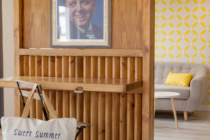 City Centre Studio. Treehouse: Luxury Urban Suite