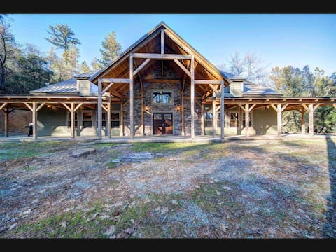 *Sleeps 24, The Gathering Place at Shasta Lake*