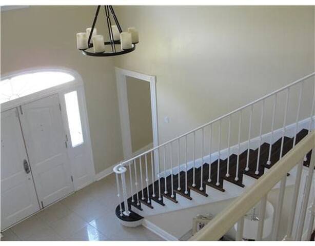 Nola Home close to Jazz Fest and French Quarter gallery image 2