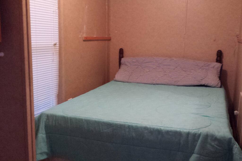 2nd bedroom