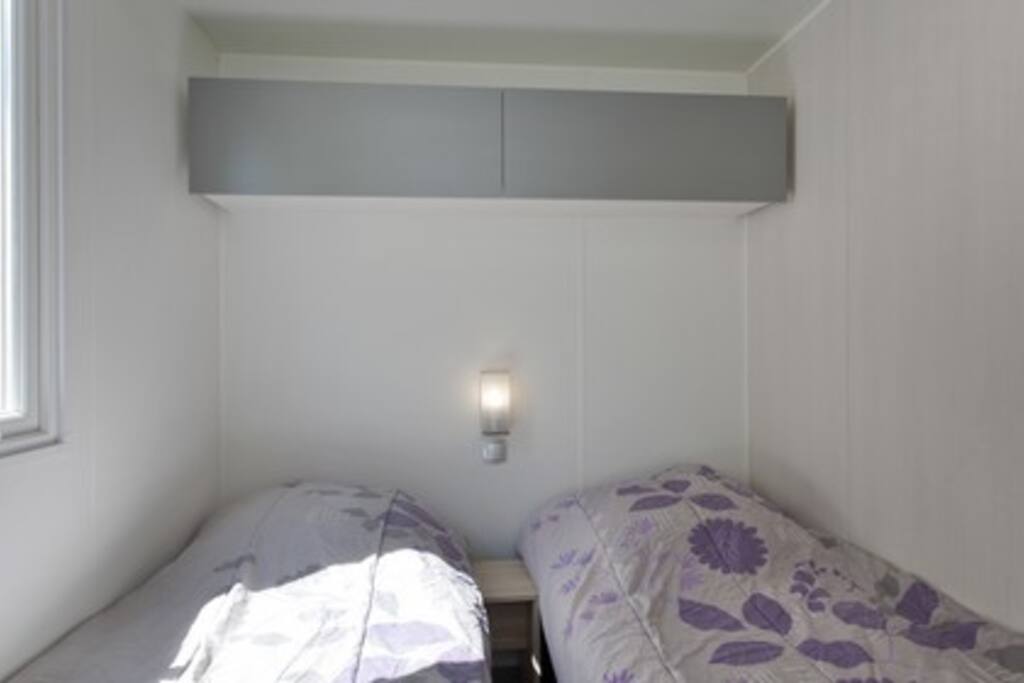 Chambre avec 2 lits simple