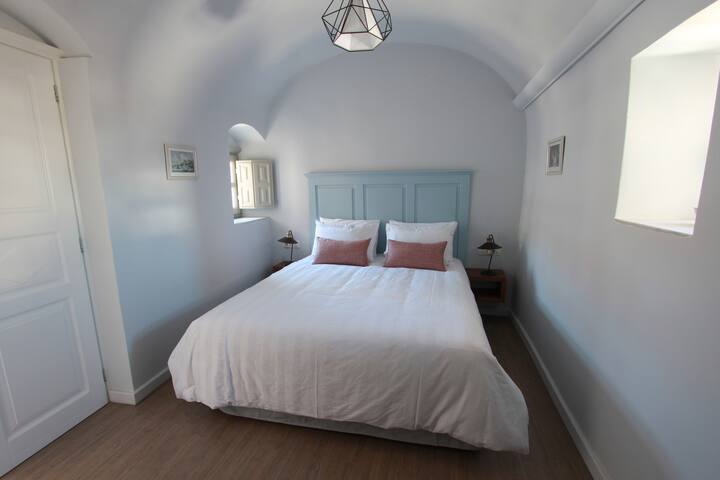 Antique Mansion gallery image 5