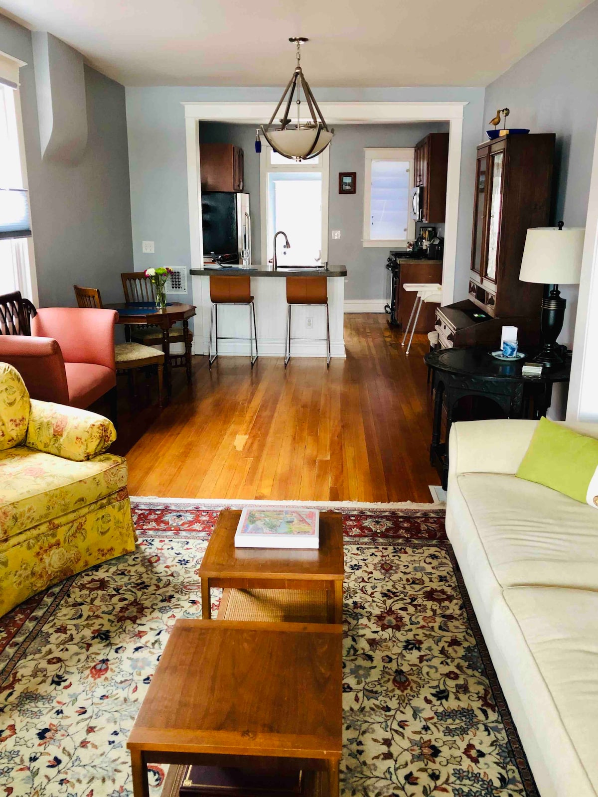 Top Airbnb: Charming 2 BDRM Victorian Duplex Close to Downtown in Baker