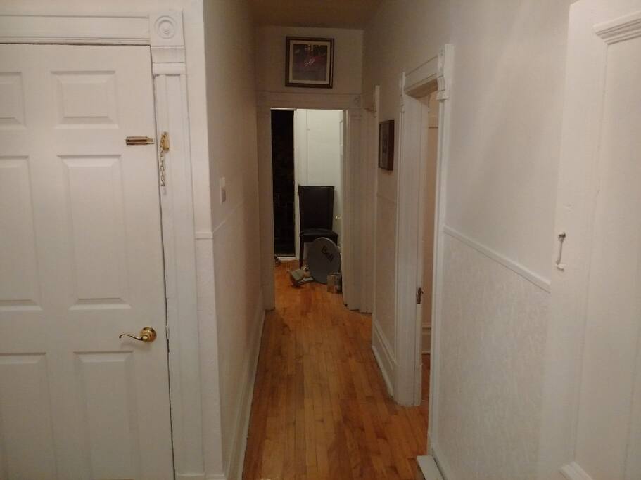 Entrance hallway (evening)