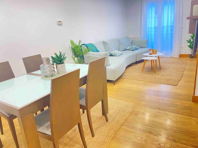 Mikain Cathedral View with Free Parking & Air Con gallery image 4