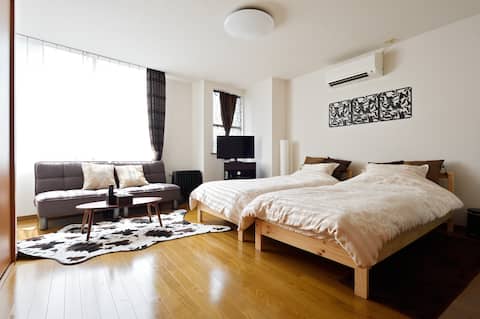 Recommended for couples and families ★ Right near the station ★ Beautiful ★ Umeda → 12 minutes ★ Nam