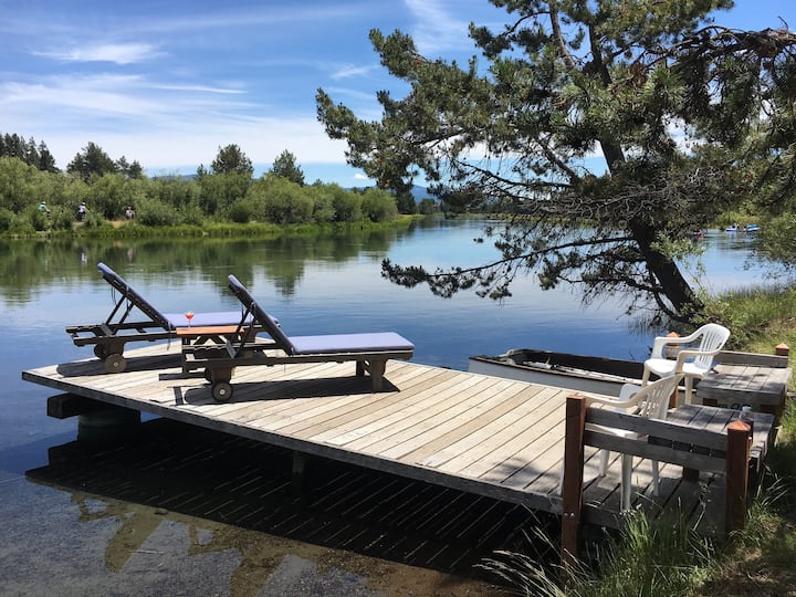 Blinn's Landing: Riverfront Cabin, Mountain Views