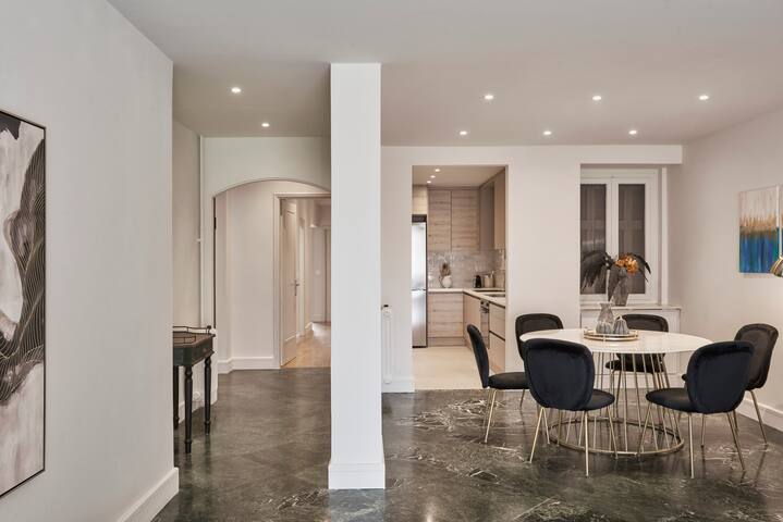 Chic n Bright 3Bd Apt with Hilton View gallery image 3