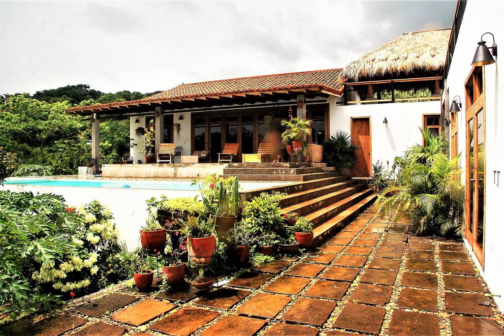 Access to shared pool and gardens