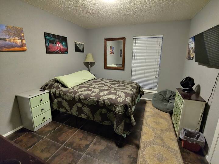 Your private bedroom with key 
Queen bed, beanbag chair, dresser, nightstand, walk-in closet, flat-screen SmartTV with Netflix, Amazon Prime & HBO
