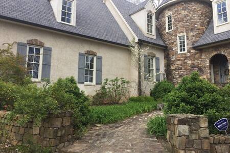 Hideaway at Ghost Hollow