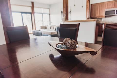Successful Airbnb property: Where the Ocean Meets the Sky in Ucluelet