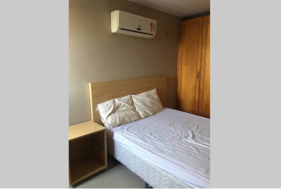 Suite com ar condicionado!