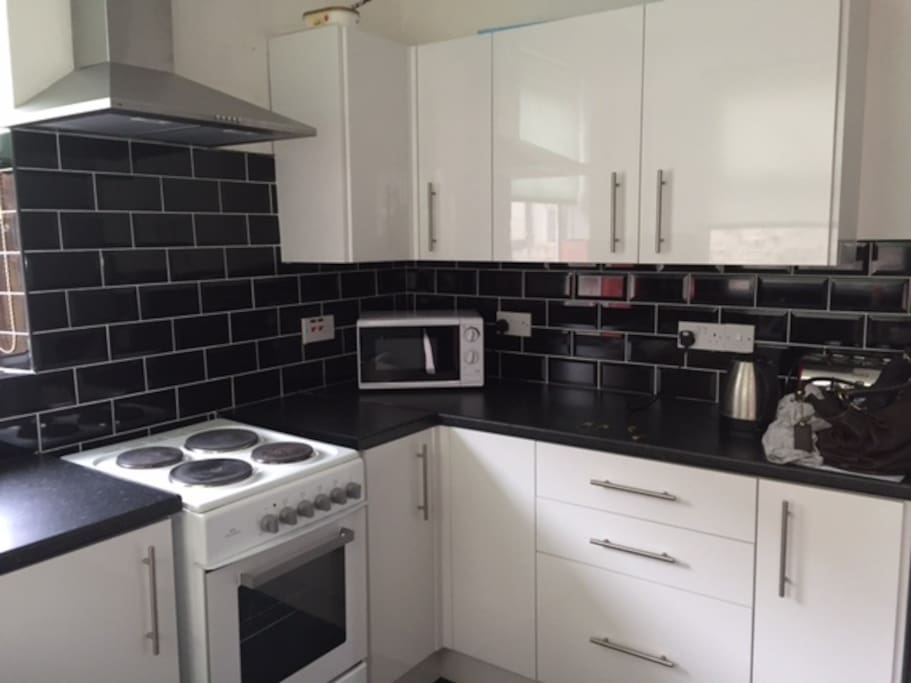Fully Fitted Kitchen