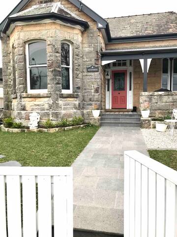 Unique and stylish house in Freshwater/Queenscliff