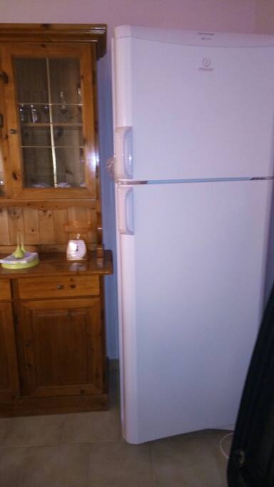 frigo nuovo, molto capiente