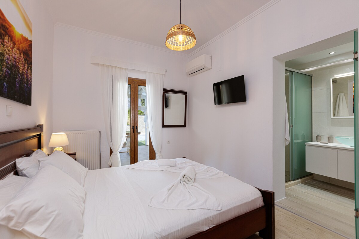 Schön eingerichtetes Schlafzimmer mit Stil & Sorgfalt.