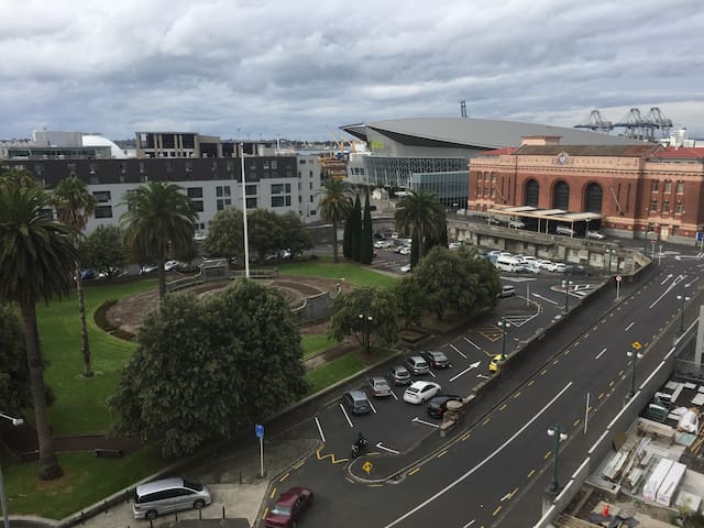 City, Queen St, Spark Arena, Close to Everything!
