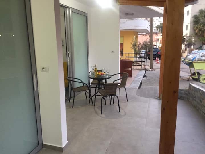 Apartament Big Rafa 1-żółw - Sarandë