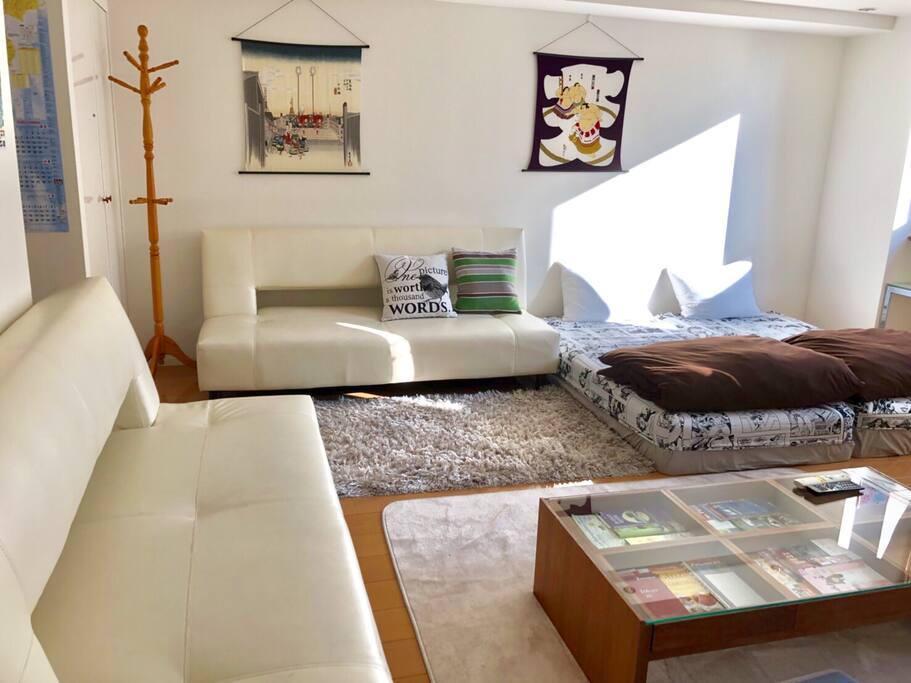 MAX 5P can stay
3 shingle beds
2 sofa beds
2futons
No smoking
Double lock
Check in from3pm
Check out 11am
440ppt Pocket speed wifi paid rental service
Luggage Storage Service(1Luggage Price/2hour ¥1000)
Clean Up Room Service(¥7000)
★The bath is already repaired!
最大5名様ステイ
シングルベッド3
ソファベッド2
布団2セット
禁煙
2重ロック
チェックイン15時〜
チェックアウト11時
ポケットWIFIレンタルサービス
荷物預かりサービス/1個の荷物価格
(2hour ¥1000)