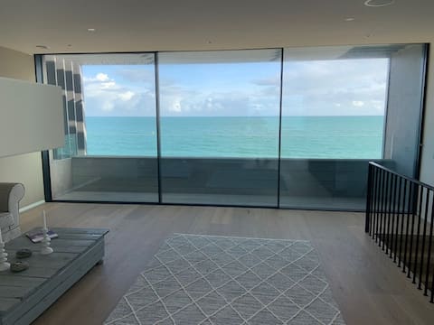 Popular Airbnb listing: Luxury flat on Sandbanks beach with panorama view in Studland