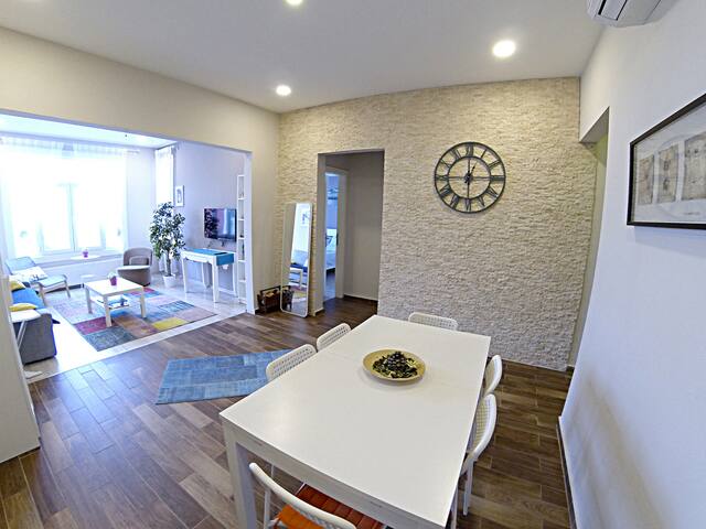 4BR Ensuite Sea View Apt. in Sultanahmet gallery image 2